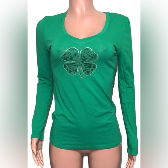 St Patrick's Day Green rhinestone Bling Clover L/S v-neck t-shirt top glam 90's - Picture 2 of 2